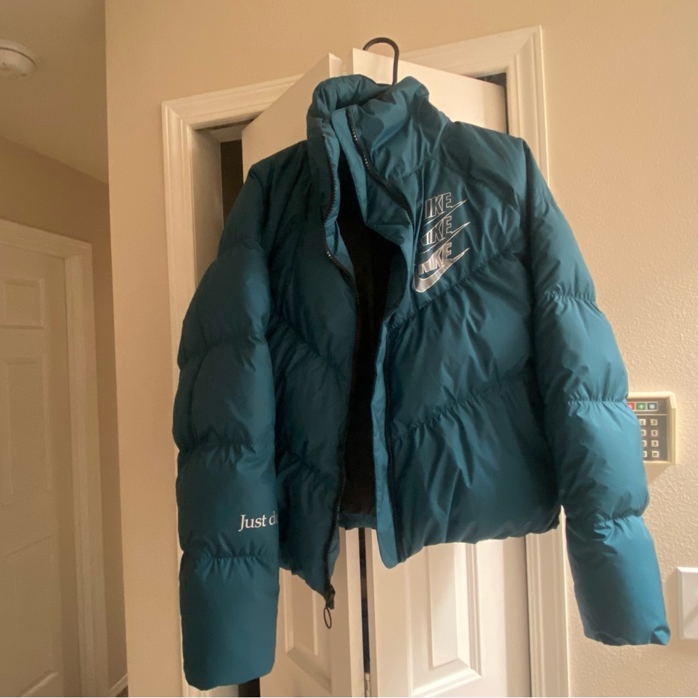 Nike puffer jackets. Never been used, no rips no stains.
